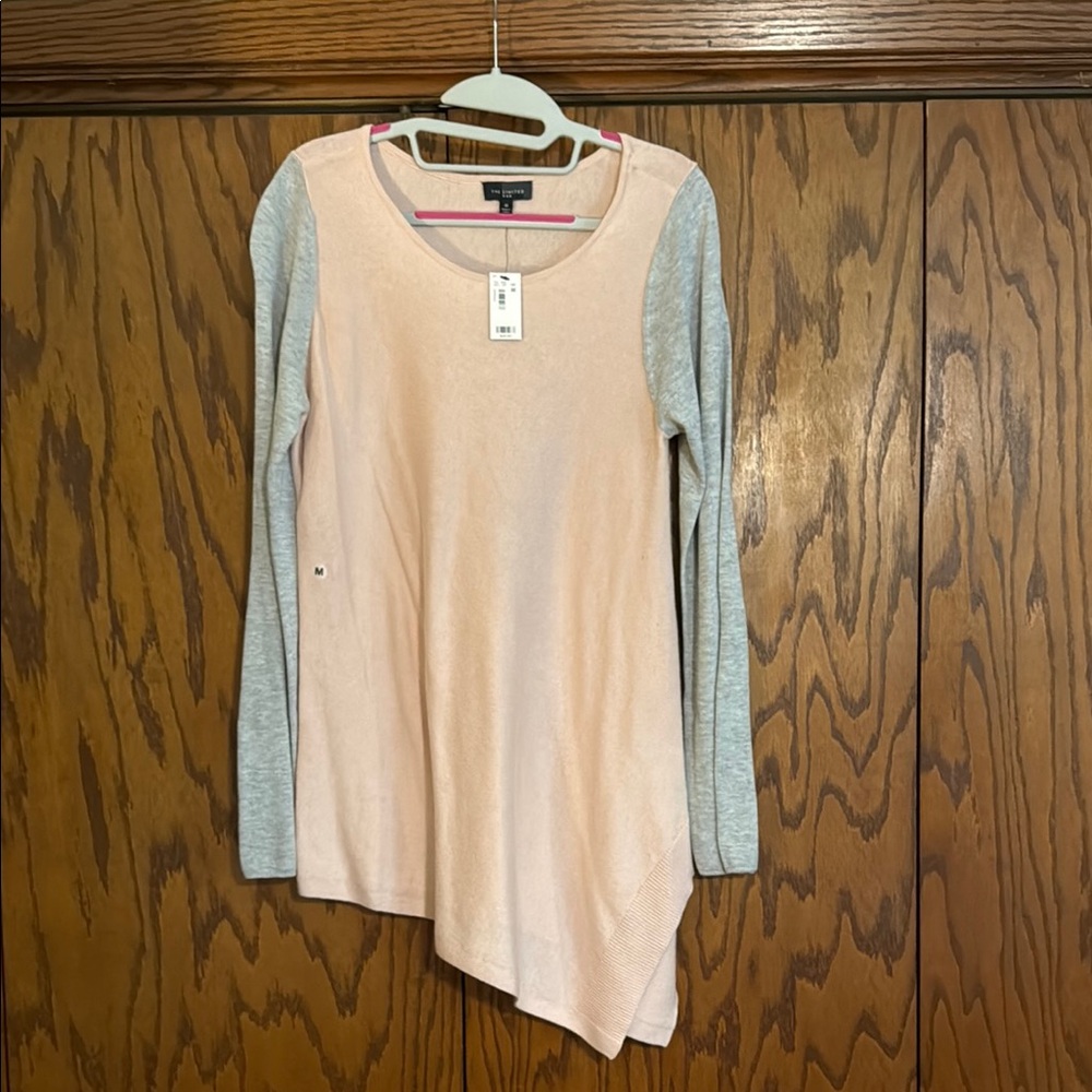 The Limited Color-block Sweater Medium NWT Peach Gray Asymmetrical Hem